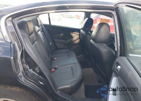 2010 Nissan Altima 2.5 S z USA, uszkodzony, nr VIN 1N4AL2AP9AN513096